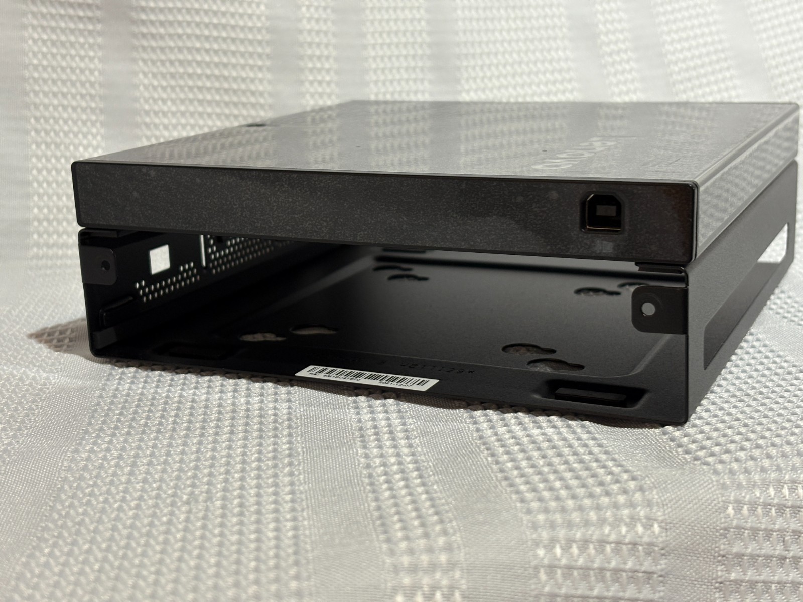 Lenovo ThinkCentre Tiny VESA Mount II + USB DVD-RW Burner – TESTED