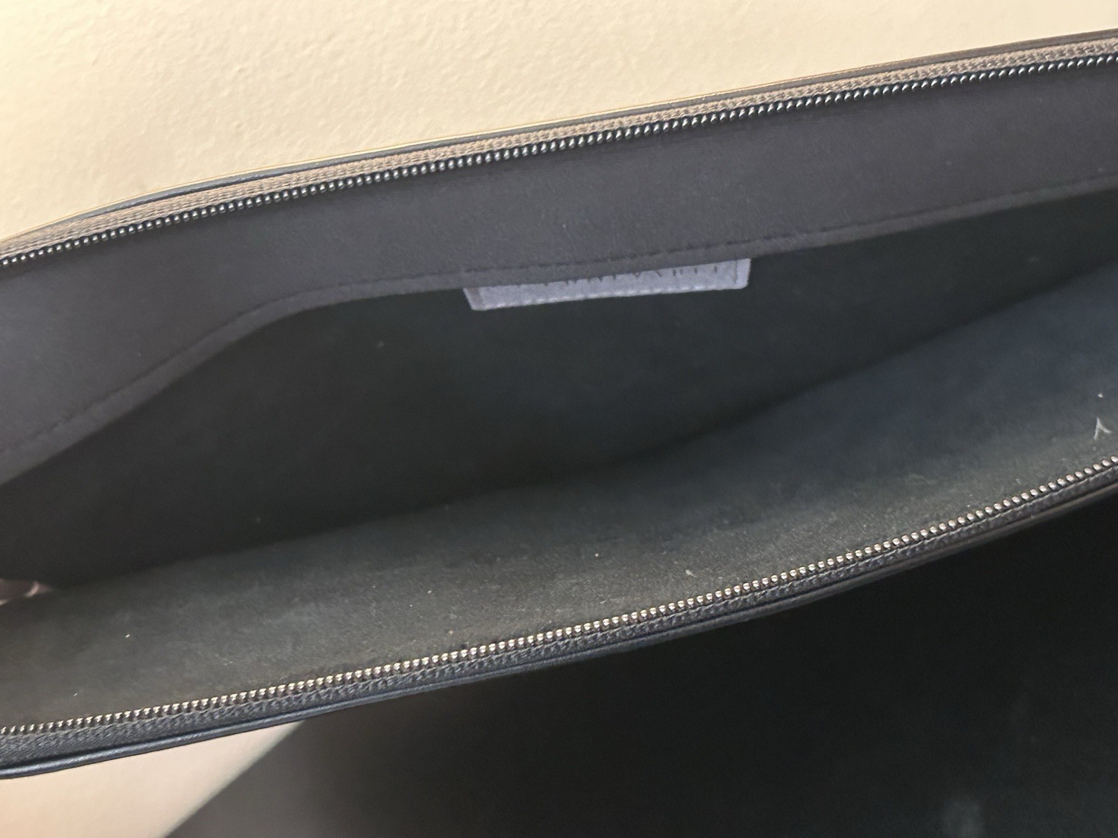 Comfyable Laptop Sleeve 13” Slim Padded Faux Leather Case Pouch Black LIKE N3W