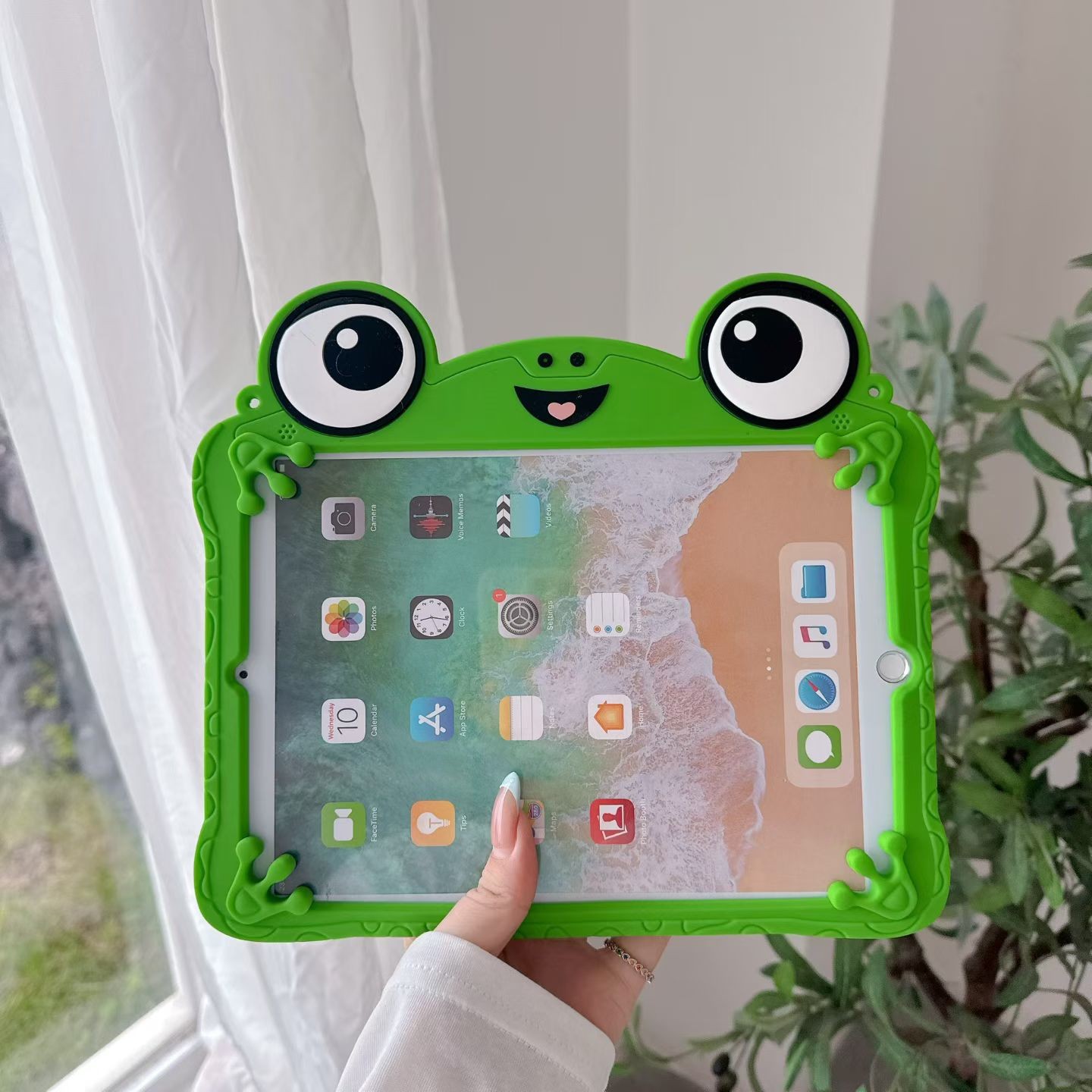 For iPad 11th A16 10th 9 8 7 mini 7 6 5 Air 11 Pro 11 little frog Kid Stand Case