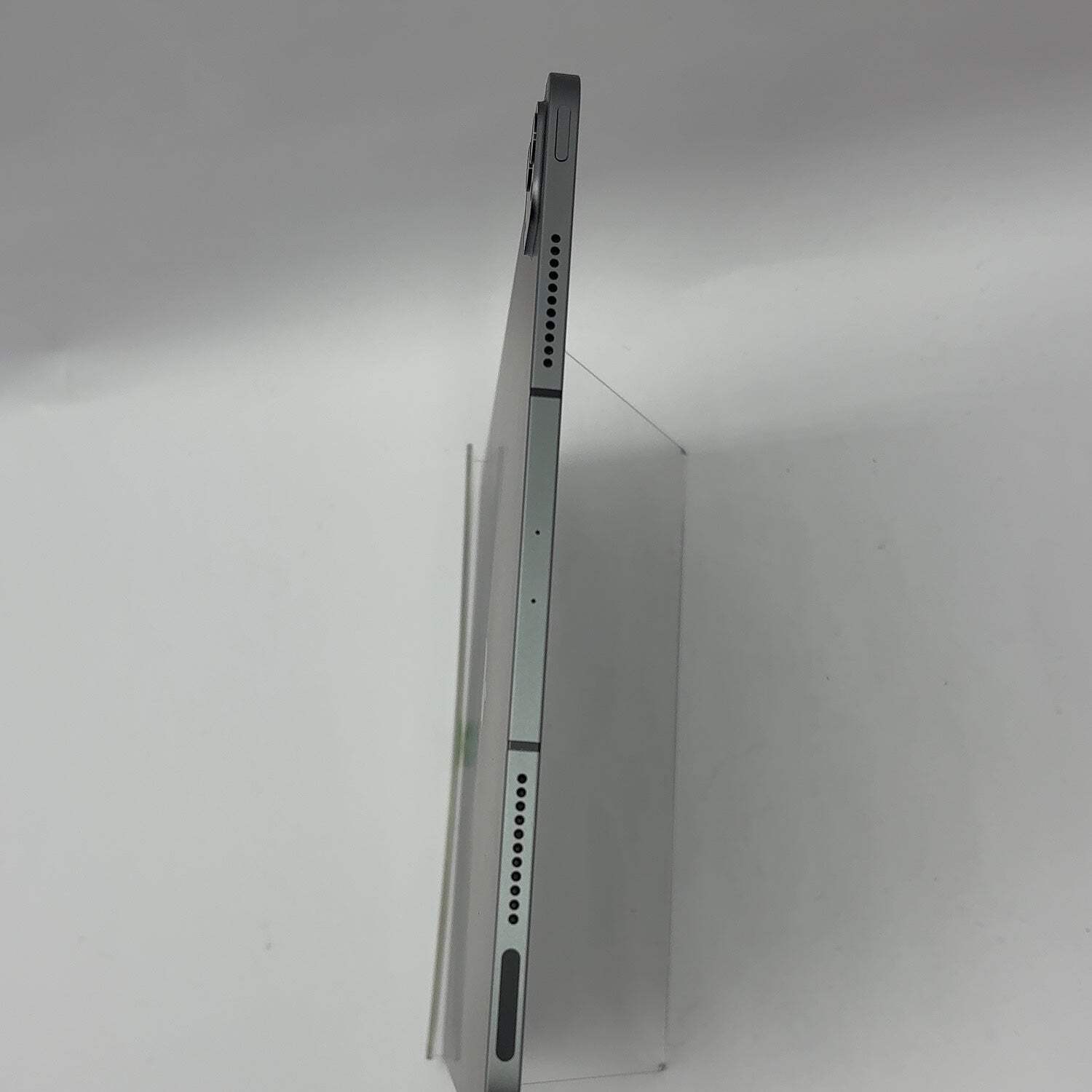 WiFi Only Apple iPad Pro 12.9″ 5th Gen 2TB Space Gray MHP43LL/A