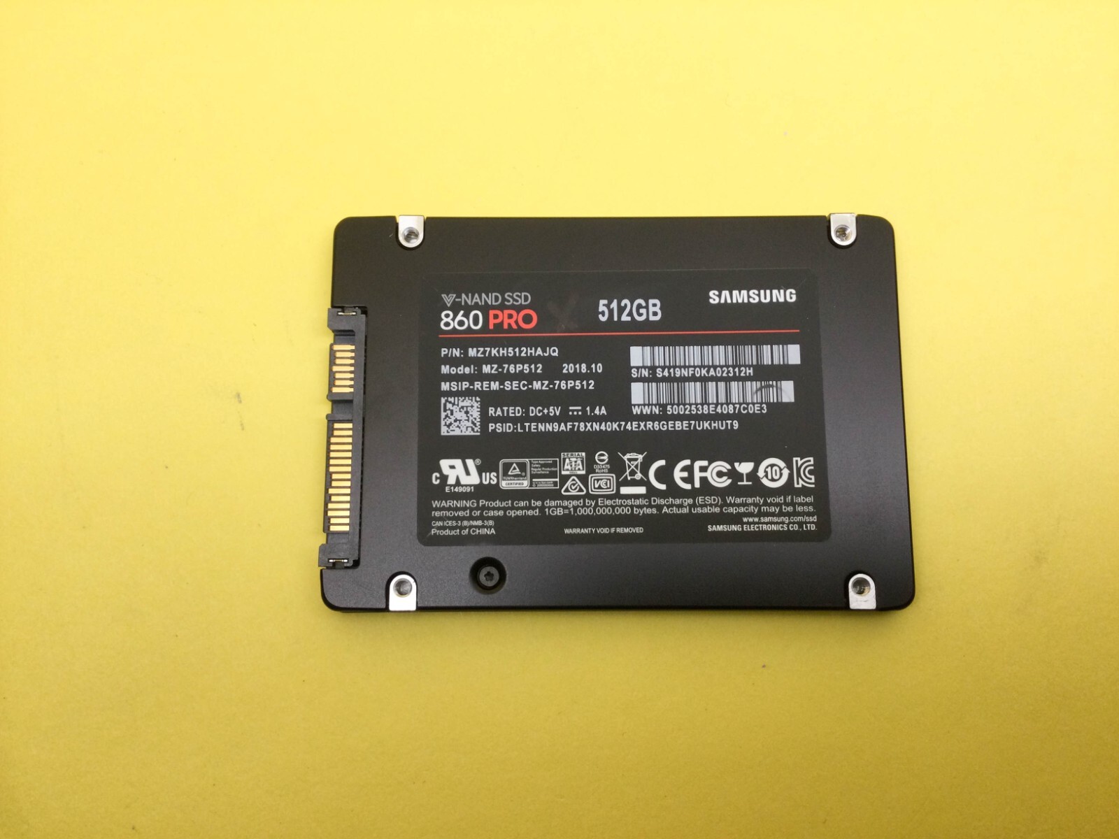 MZ-76P512 Samsung 860 PRO Series 512GB 2.5” V-NAND SATA Solid State Drive