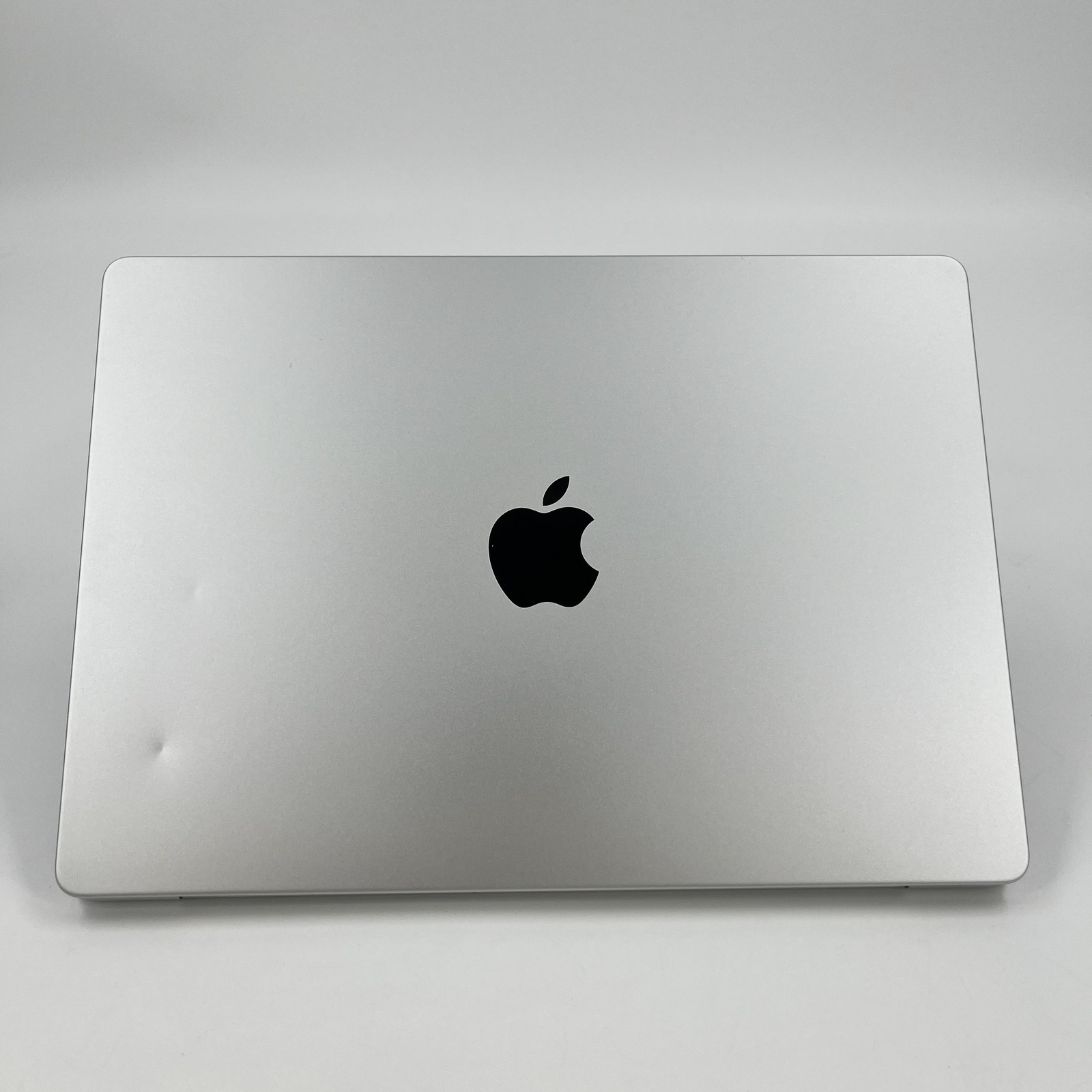 MacBook Pro 14 2021 M1 Pro 8-Core CPU 14-Core GPU 32GB 512GB Silver Good