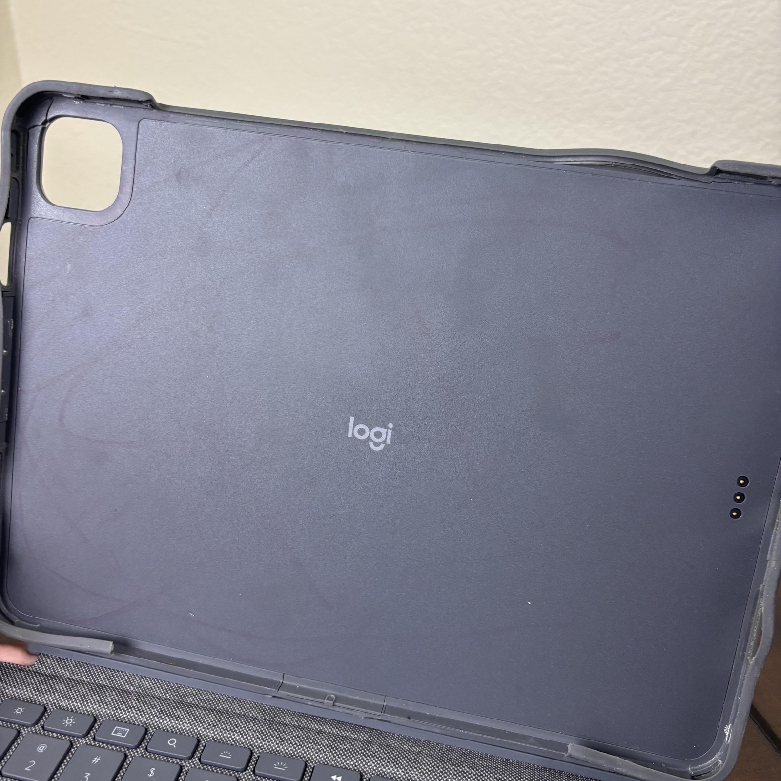 Logi Keyboard Folio Case For Apple IPad Gray Fabric W/ Trackpad Stand Cover