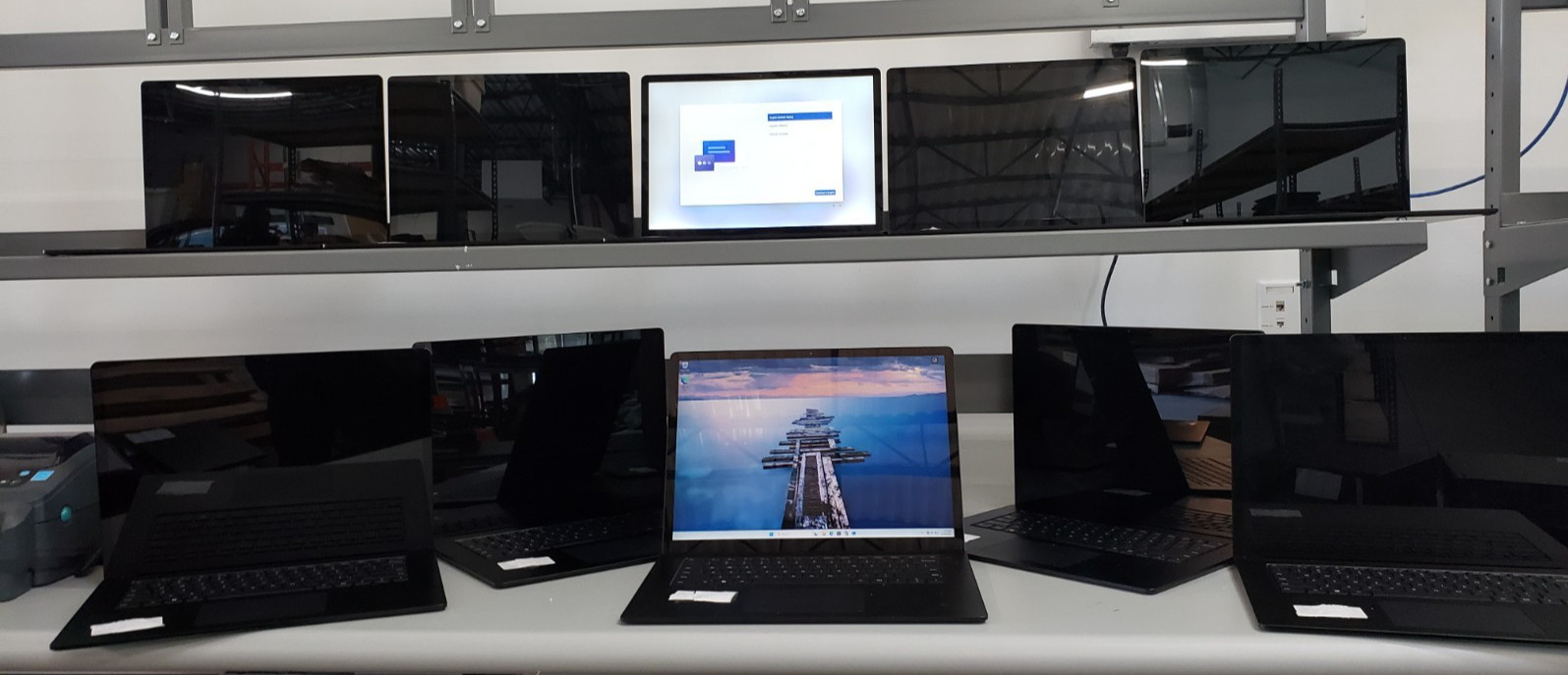 Lot 10x Microsoft Surface Laptop 4 1953 15″in R7 TOUCH 16GB 512GB WIN 11 GRD A