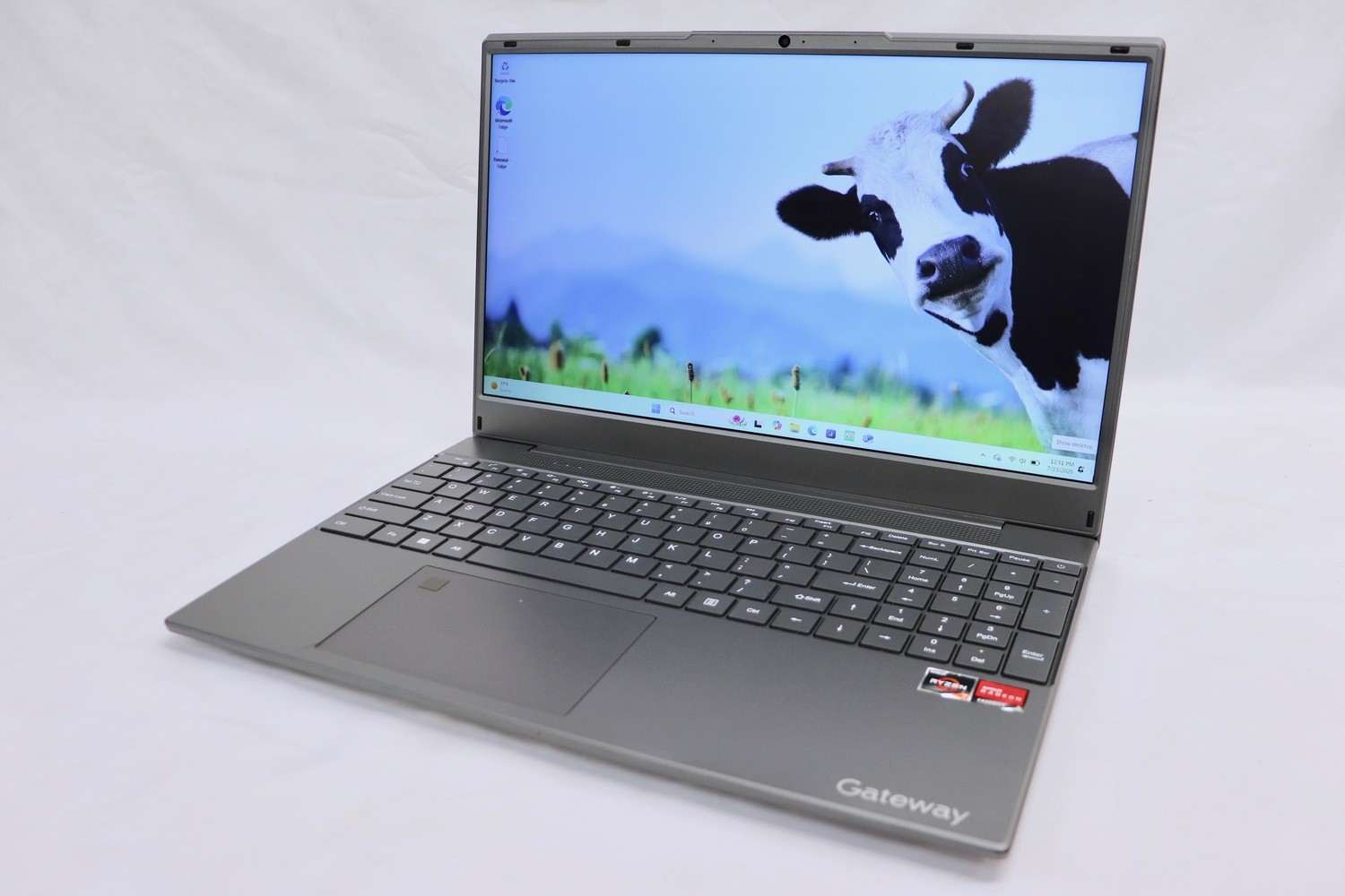 GATEWAY 15.6″ FHD Ryzen 7 3700U 16GB 1TB SSD Win11 Laptop w/ Charger