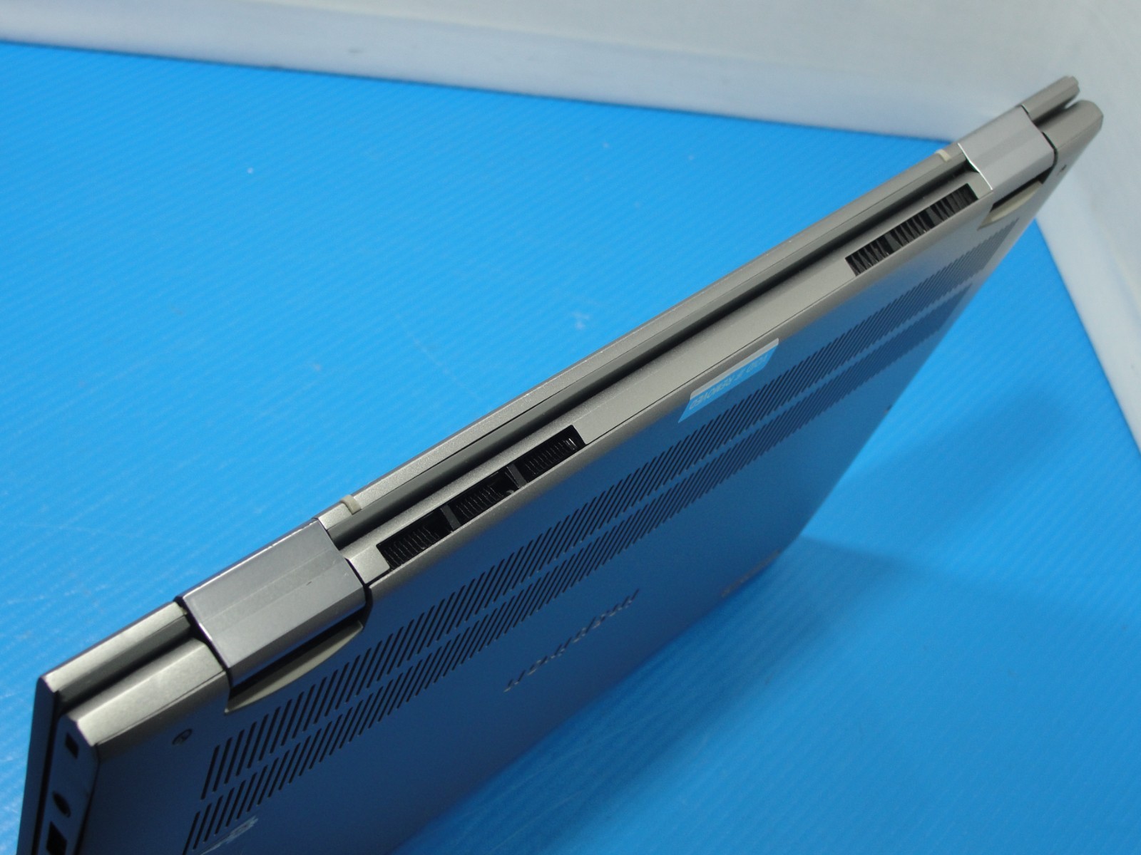 Dell Inspiron 5400 2n1 14”FHD Touch Intel Core i5-1035G1 1GHz 24GB SSD 512GB