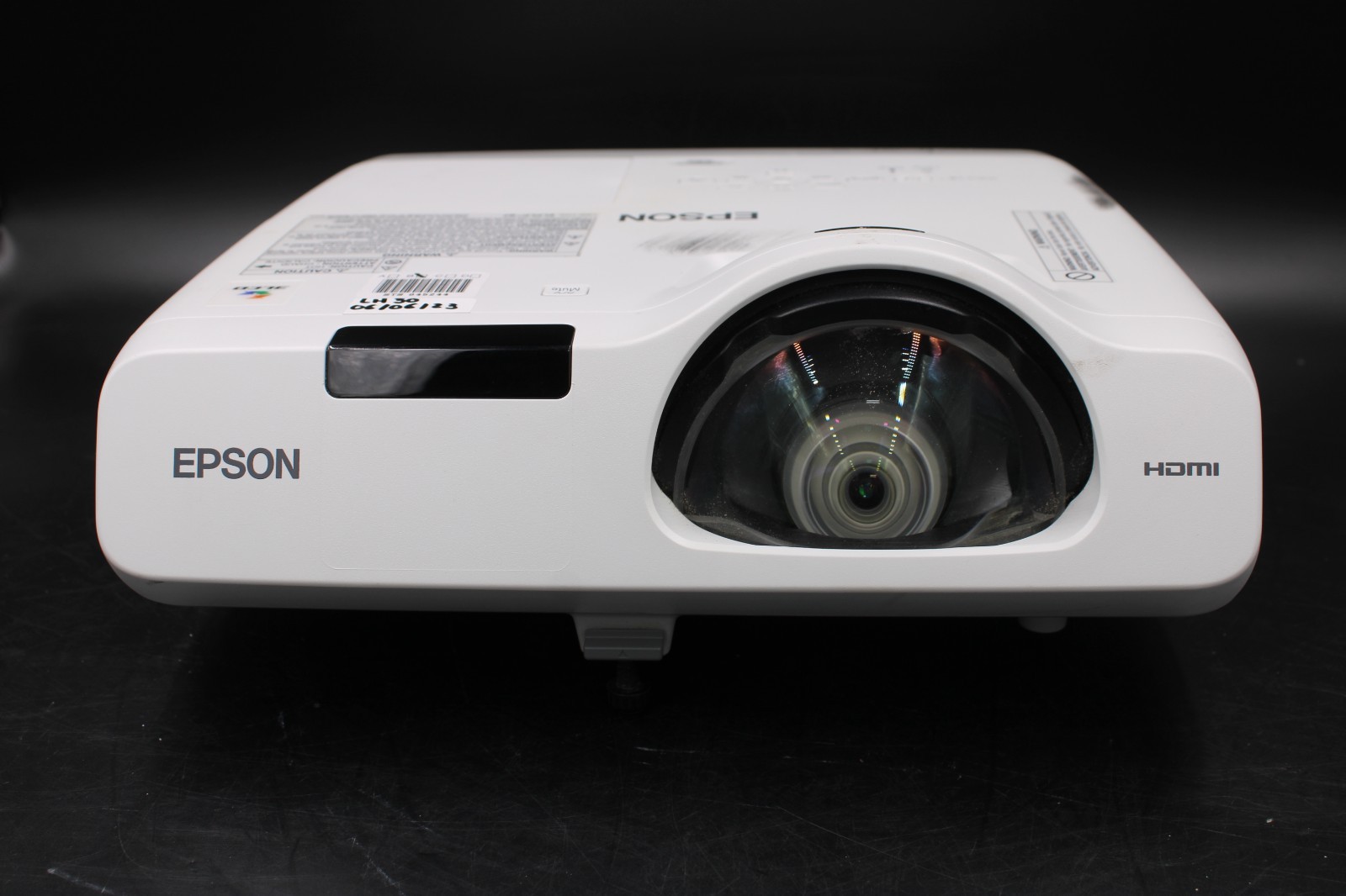 Epson Powerlite 530 3LCD 3200 Lumens 1024×768 Projector 607 Lamp Hours