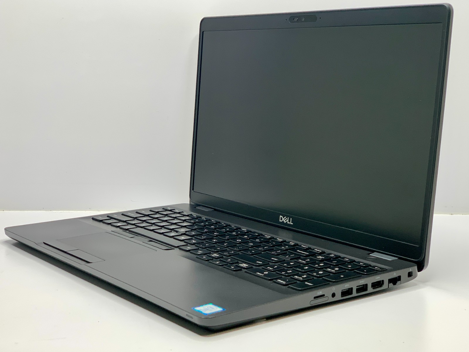 Dell Latitude 5500 | i7-8665U | 16GB RAM | 256GB NVMe | LINUX | READ