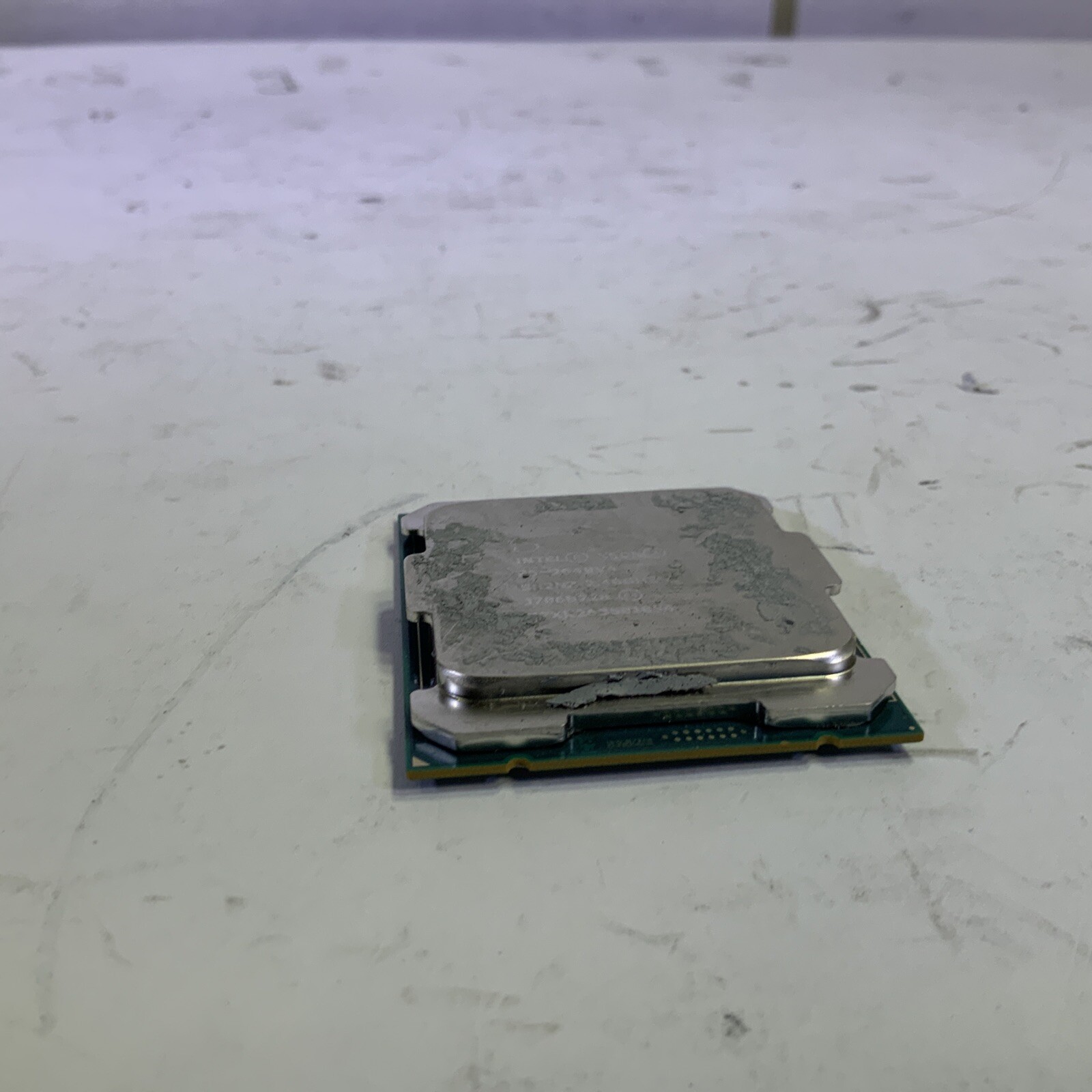 Intel Xeon E5-2640 v4 SR2NZ 2.40GHz 25MB 10-Core LGA2011-3 CPU Processor- JJ P4B