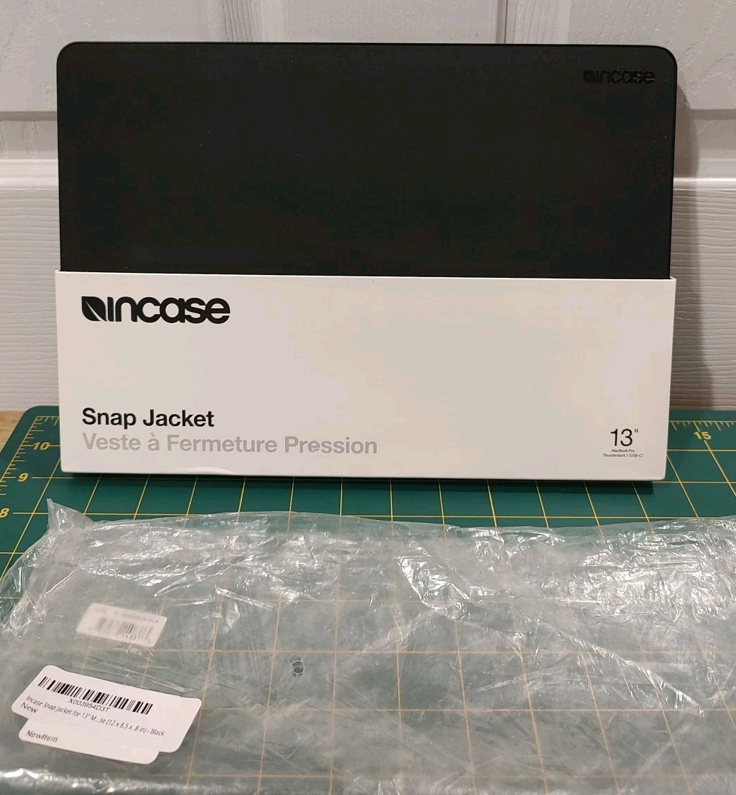 Incase Snap Jacket for 13″ MacBook Air – BLACK Hard Shell Case – New