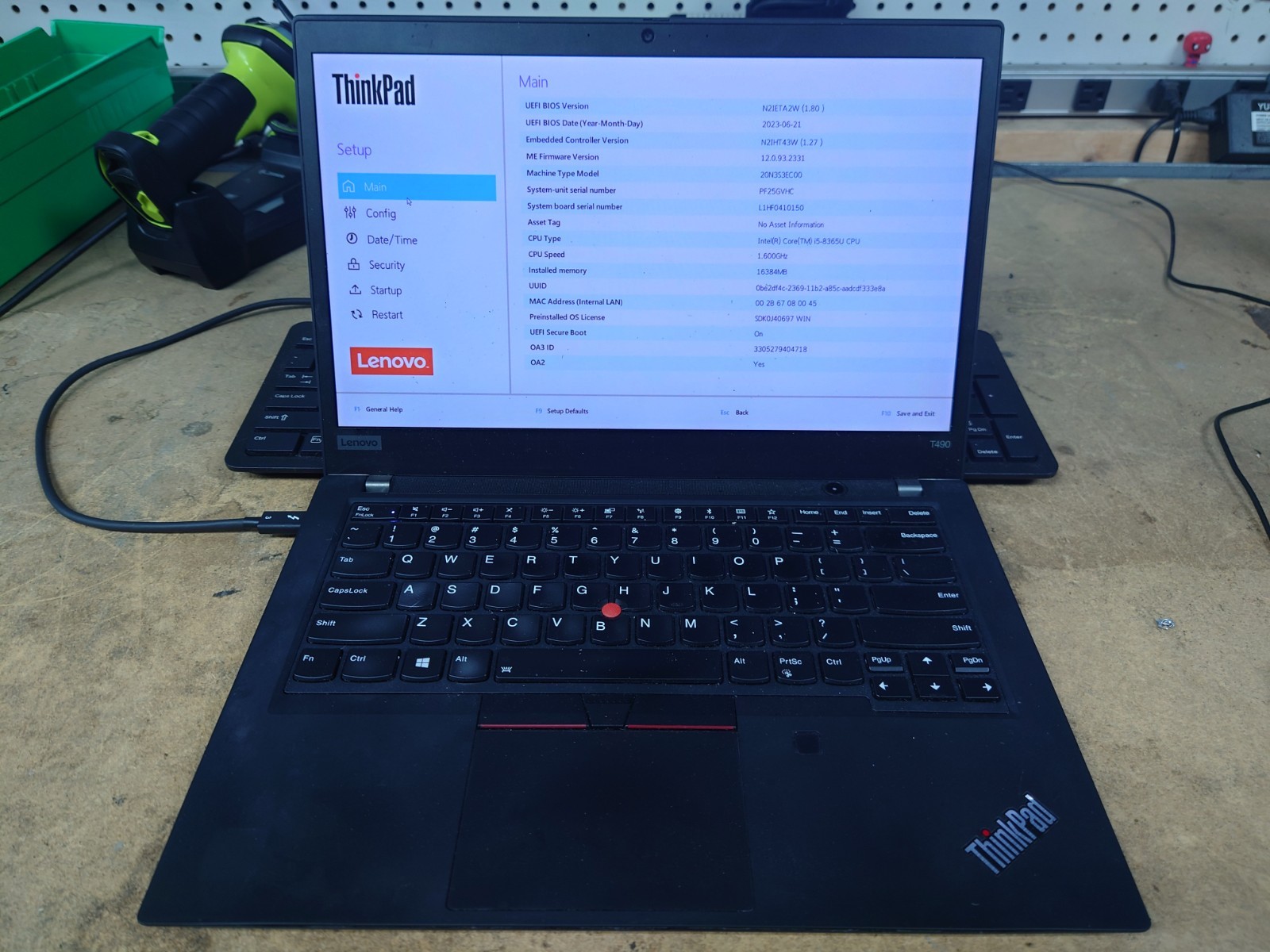 Lenovo ThinkPad T490 14″ FHD i5-8365U 16GB RAM 256GB SSD No OS