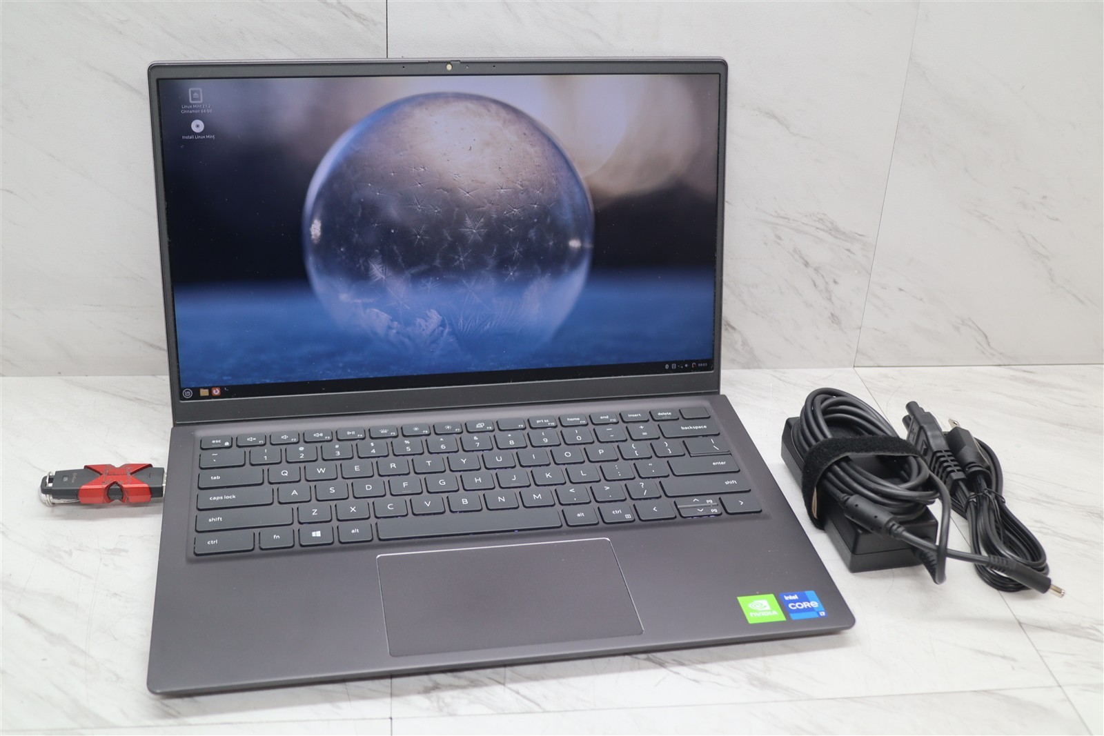 Dell Vostro 14 5410 Intel Core i7-11370H 3.4GHz 8GB FHD Laptop w/ Adapter