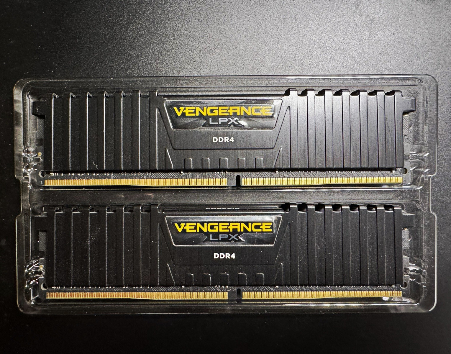 Corsair Vengeance LPX 32GB (2x16GB) DDR4-3200 DIMM CMK32GX4M2B3200C16