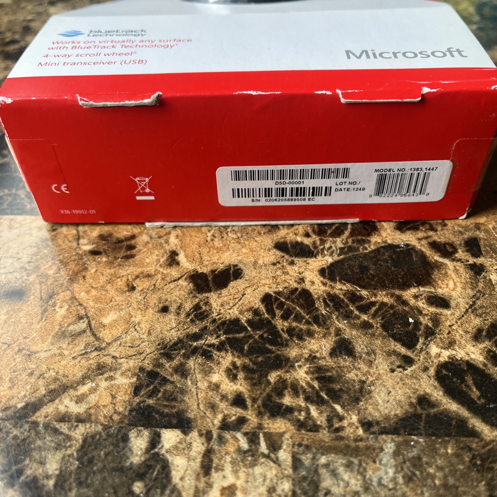 Microsoft Wireless Mobile 4000Mouse with Bluetrack Technology & USB Transceiver