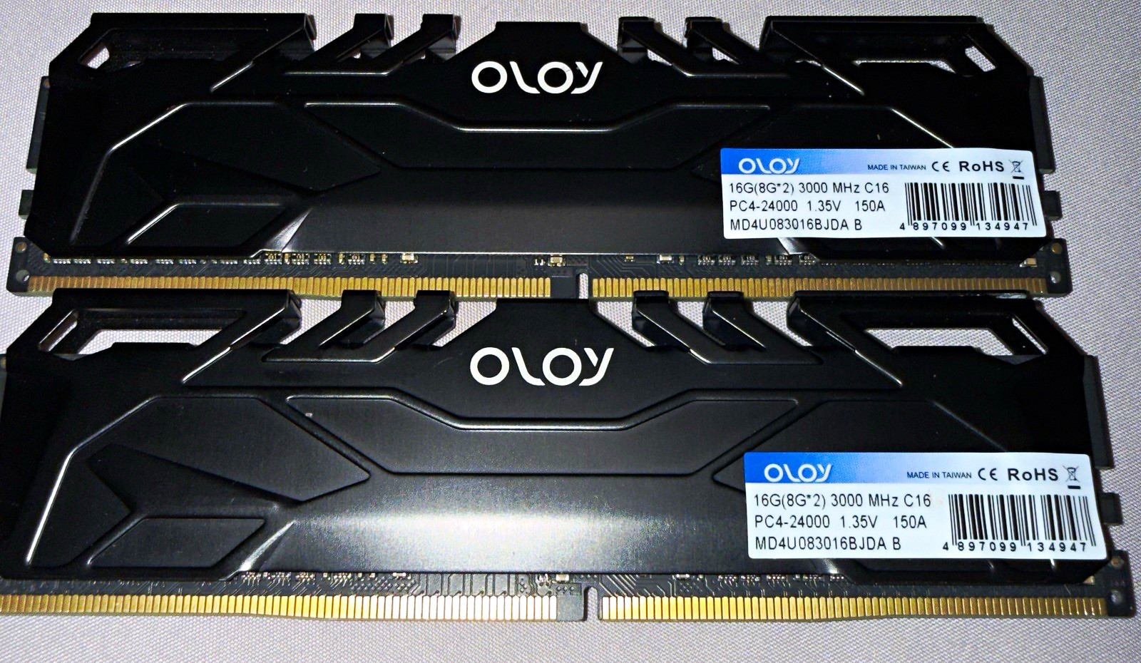 OLOy 16GB (2x8GB) DDR4-3000 PC4-24000 CL16 288-Pin UDIMM 1.35V RAM