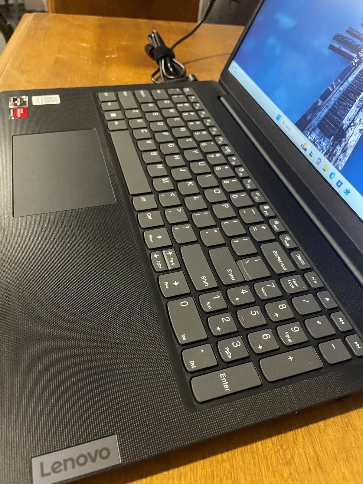 Lenovo V15 G4 + AMD Ryzen 5 5500 + Radeon 2GB GPU + 24 GB RAM + 932GB HD