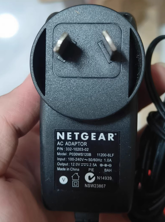 NETGEAR P/N:332-10203-02 5.5*2.1mm 12V 2.5A Power Supply Adapter Charger