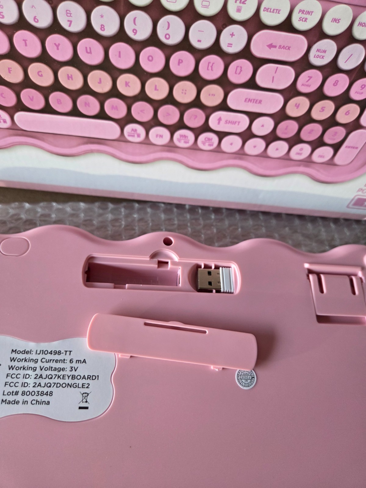 IJoy Wave Sync Compact Round Key Wireless QWERTY Keyboard Pink IJ10498-TT