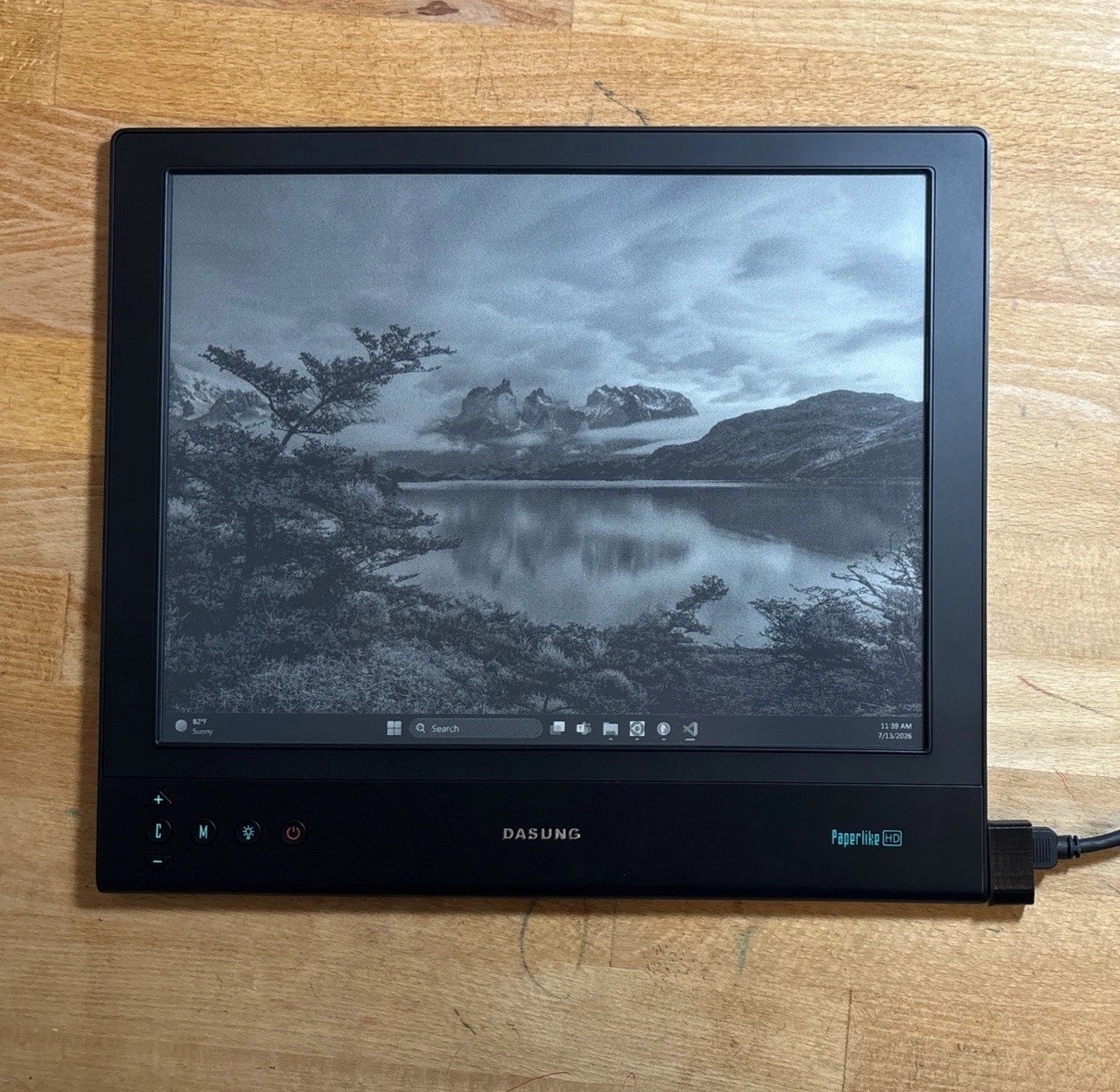 Dasung Paperlike HD-FT 13.3″ E-Ink Monitor Original Packaging + Custom Felt Case