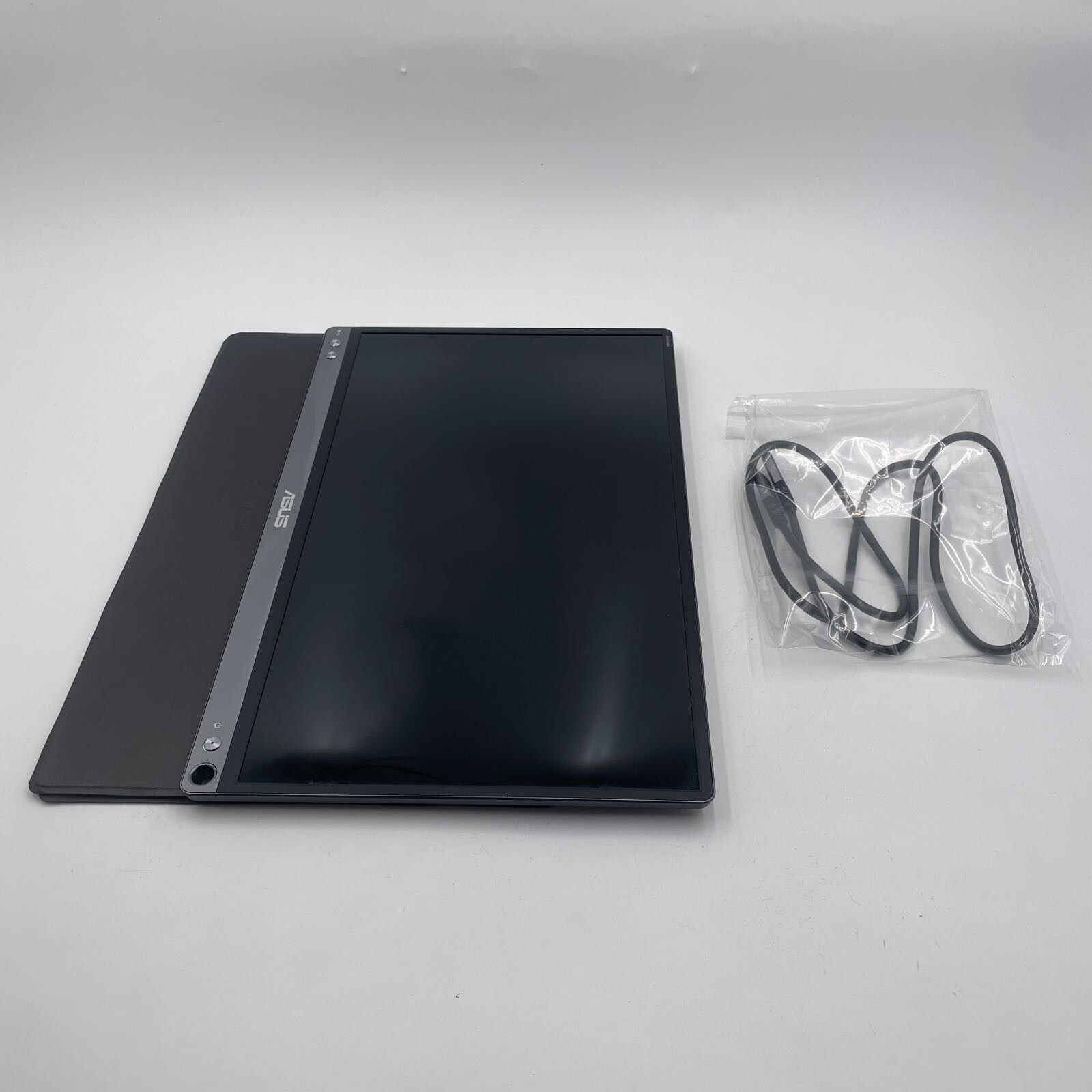 ASUS ZenScreen 15.6” 1080P Full HD USB-C Portable USB Monitor (MB16AC)