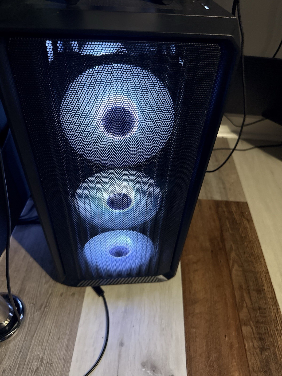 AMD Ryzen 3 2200G Desktop PC 16GB RAM Radeon Vega Windows 11 Home CUSTOM BUILT