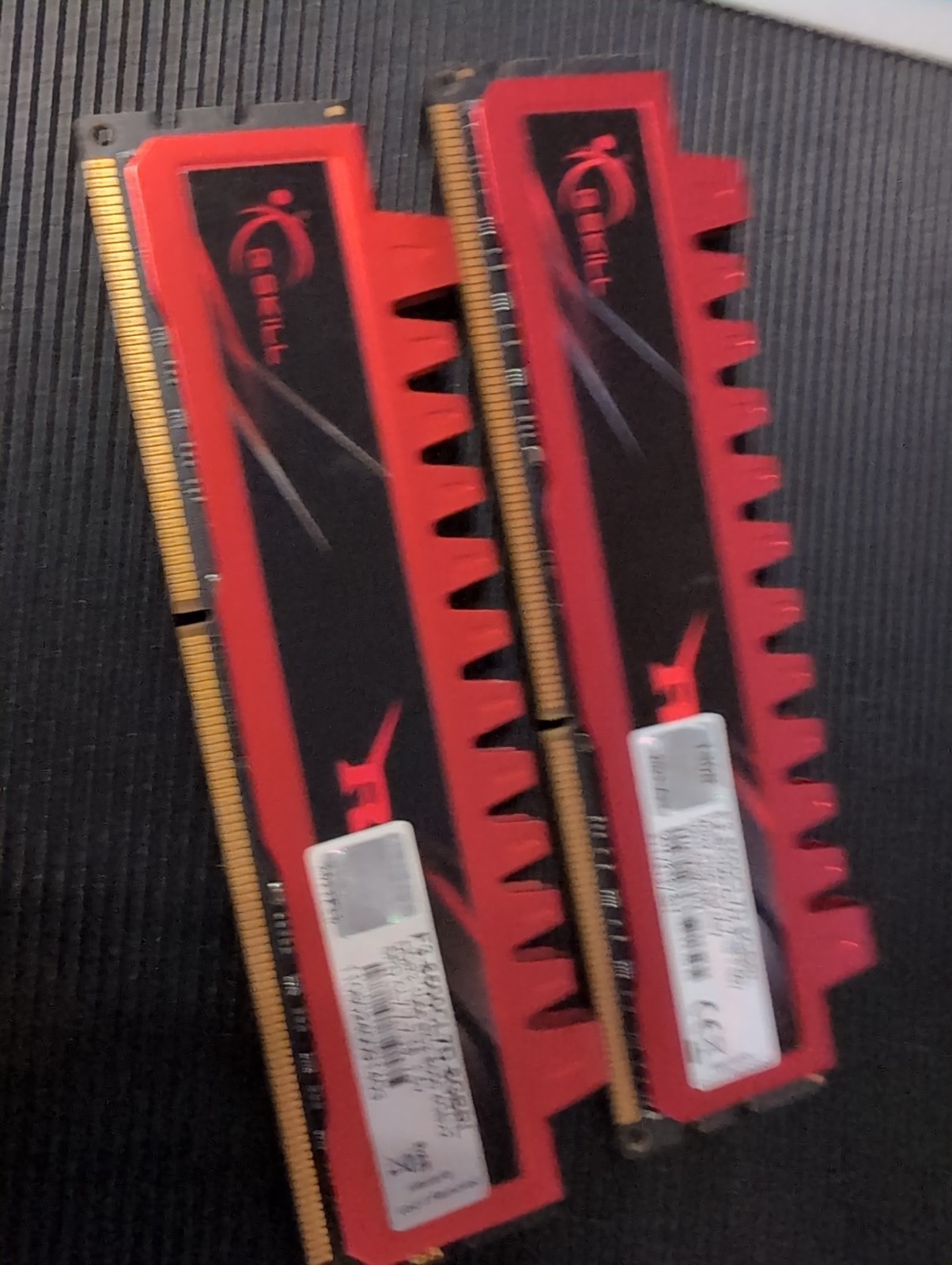G.SKILL RIPJAWS 8GB 2x4GB DDR3 1066MHZ F3-8500CL7D-8GBRL Desktop 240p GAMING RAM