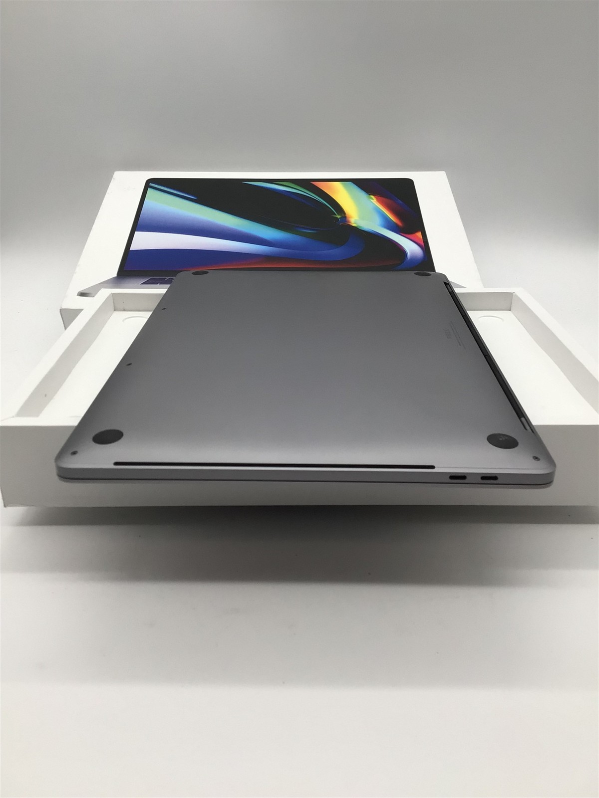 Apple Macbook Pro 16″ A2141 i7-9750H 2.60GHz/32GB RAM/512GB NVMe