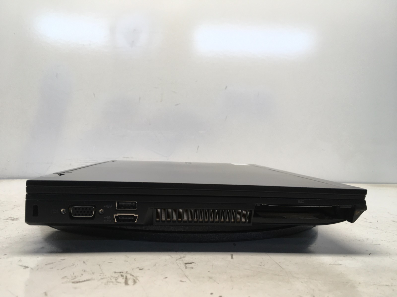 Dell Latitude E6400 Intel Core 2 Duo P8400 2.26GHz 2 GB NO HDD