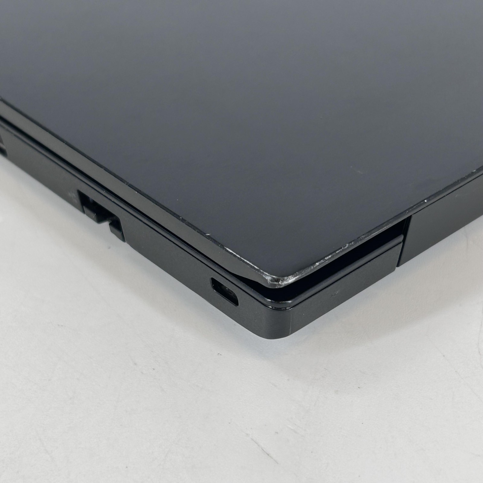 Lenovo ThinkPad E15 Gen 2 15 FHD TOUCH i7-1165G7 2.80GHz 16GB 1TB WHITE SPOTS