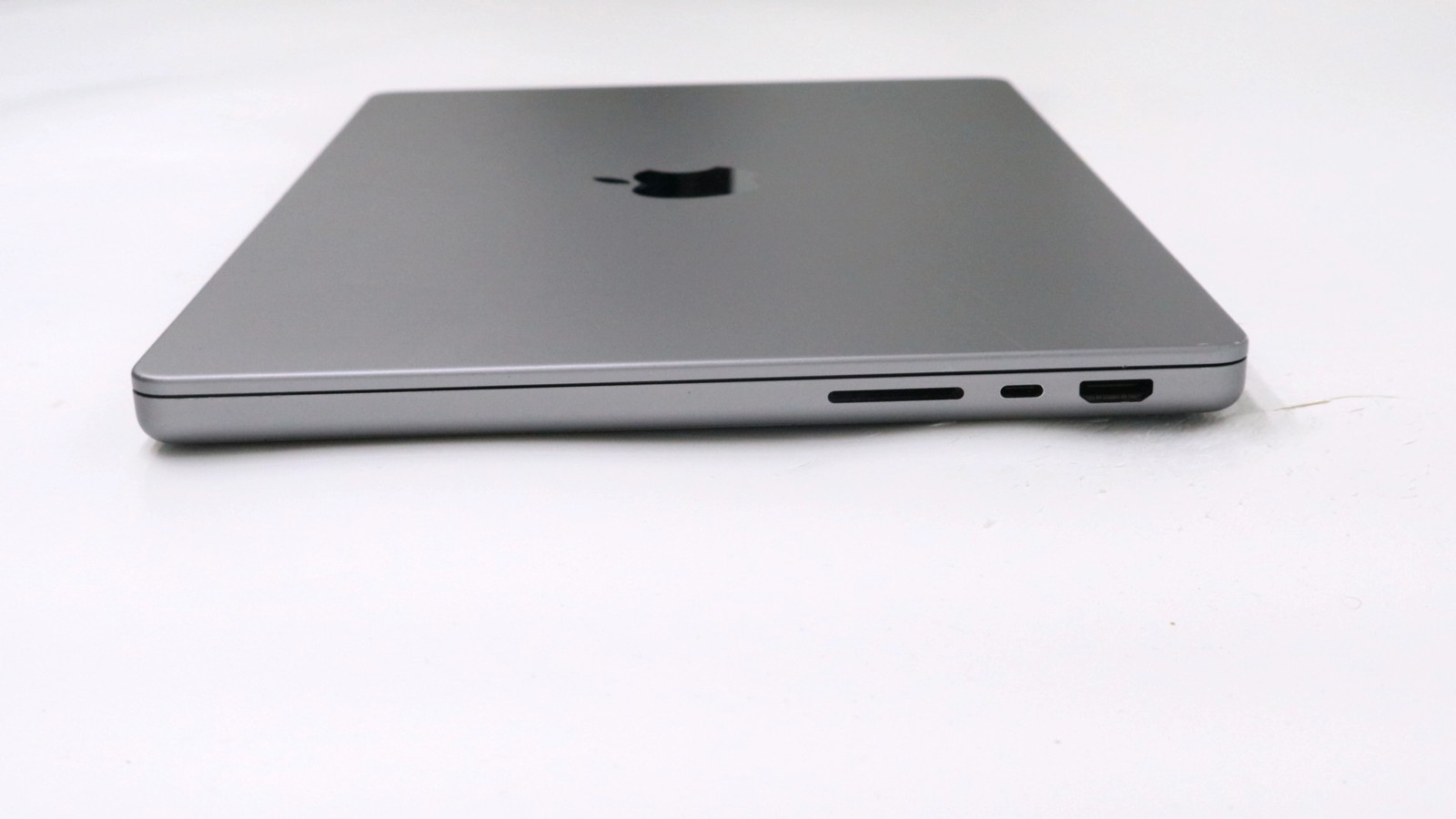 Apple Macbook Pro 14″ M2 Max 12-Core 64GB 1TB – Very Good