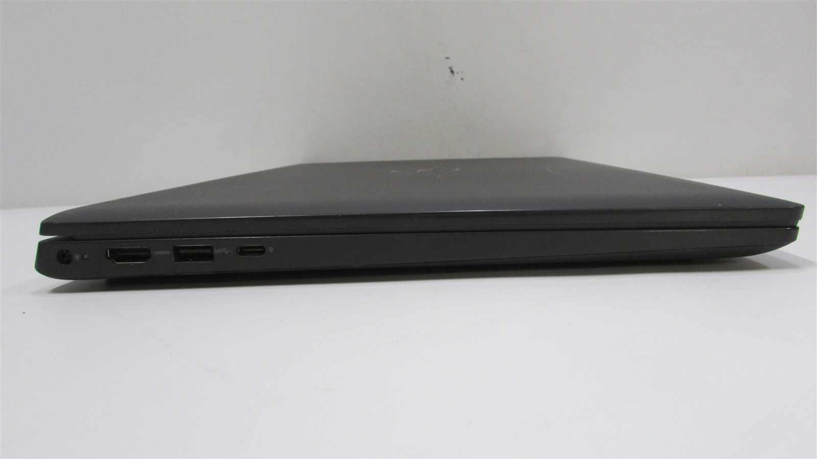 Dell Latitude 3520 i5-1145G7 2.6GHz 16GB RAM 256GB NVME 15.6″ W11P DMG/SPOTS/CAM