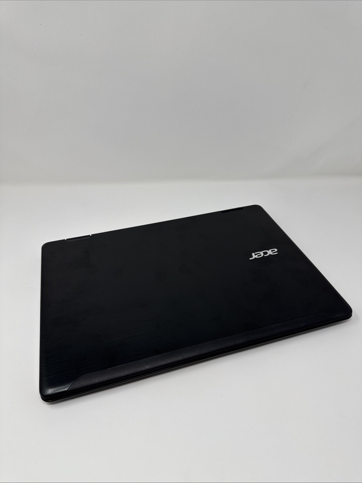 Acer Spin Touchscreen SP513 13.3″ i5-8250U 8GB RAM 240GB SSD