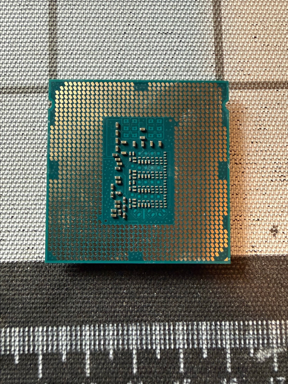 Intel 4th Gen Core i5-4690T 3.50GHz 4-Core 6M LGA-1150 Desktop Processor SR1QT