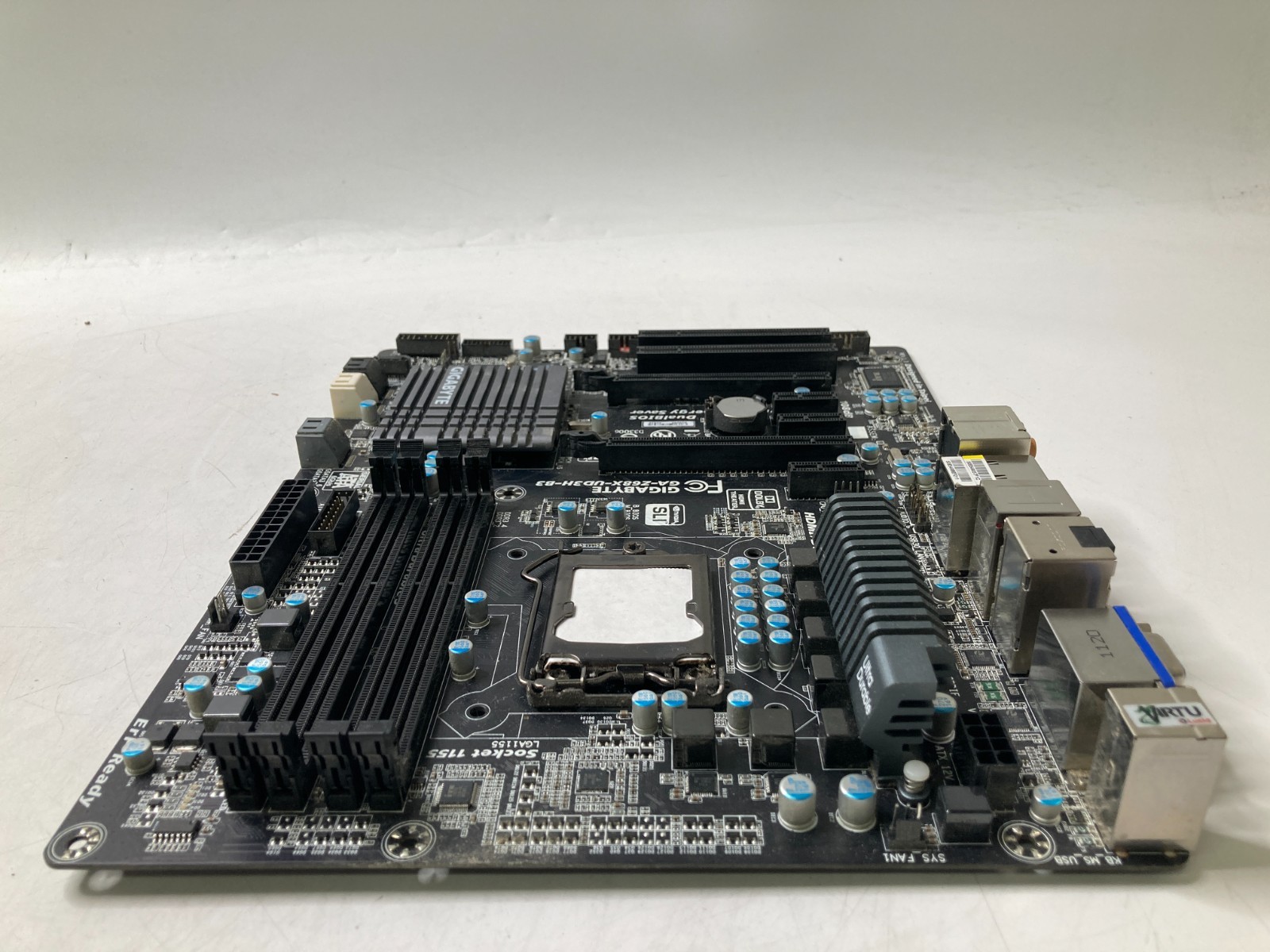 GIGABYTE GA-Z68X-UD3H-B3 LGA1155 4x DDR3 Ram Slots Intel Z68 Chipset 2nd/3rd Gen