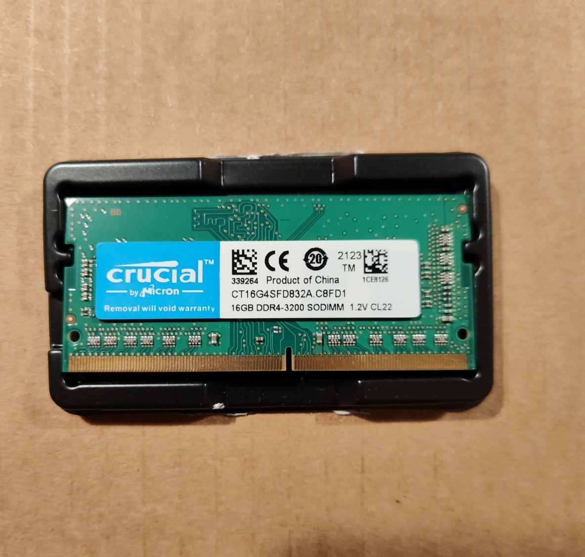Crucial 16GB DDR4 3200 MHz PC4-25600 SODIMM 260-Pin Laptop Memory CT16G4SFD832A