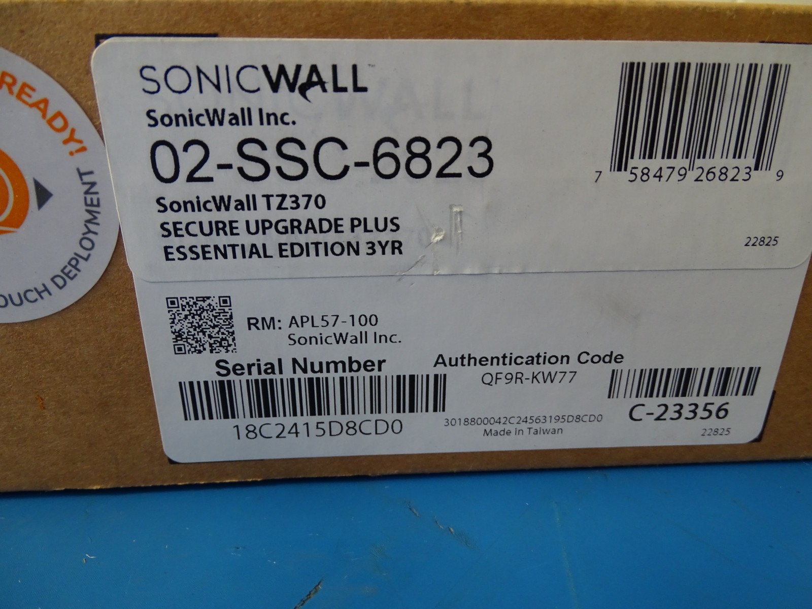 SonicWall TZ300 Network Security Appliance Firewall w/ Power Adapter & Accessori
