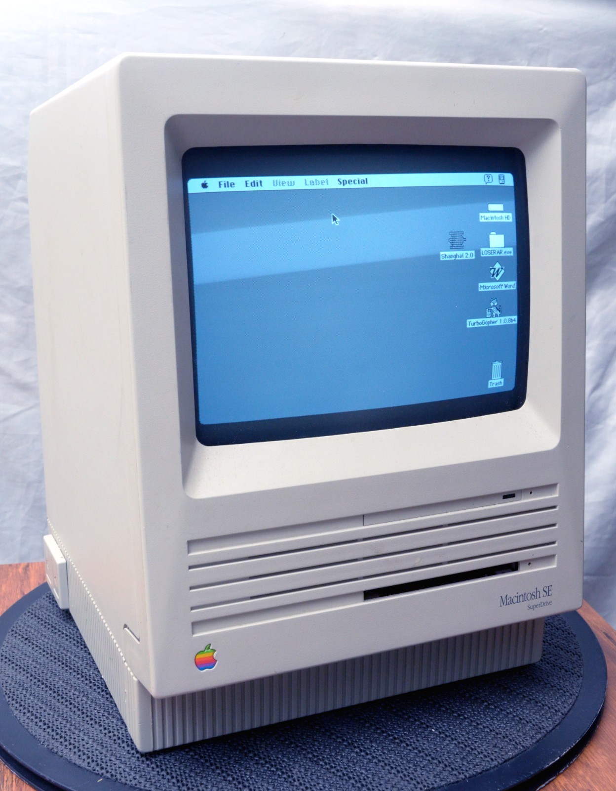 MAC SE (1988) M.5011-Superdrive-4MB RAM-20 MBHD, OS 7.0/bundled w/Prgs/Hwd/Cords