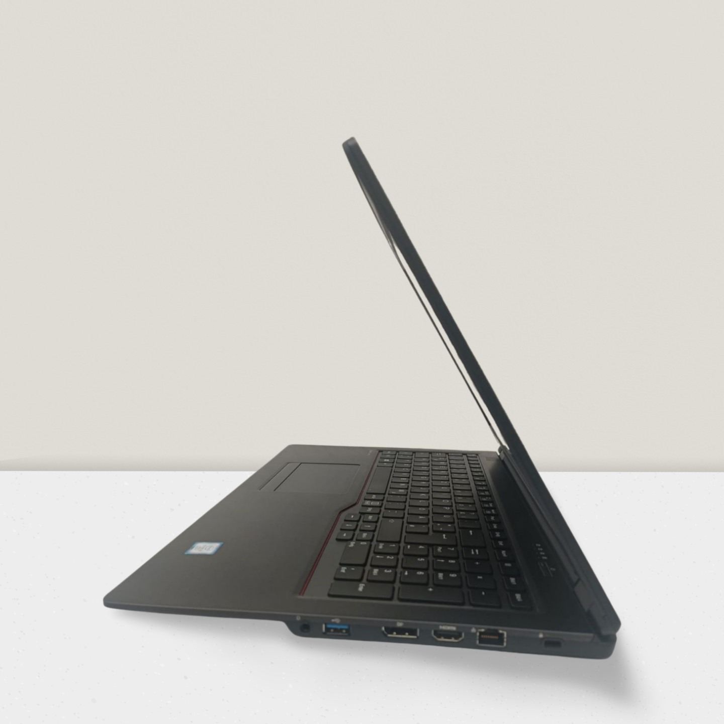Fujitsu Laptop LIFEBOOk U757, Intel Core i5 6th Gen, 8GB DDR4, 256GB SSD WIN11