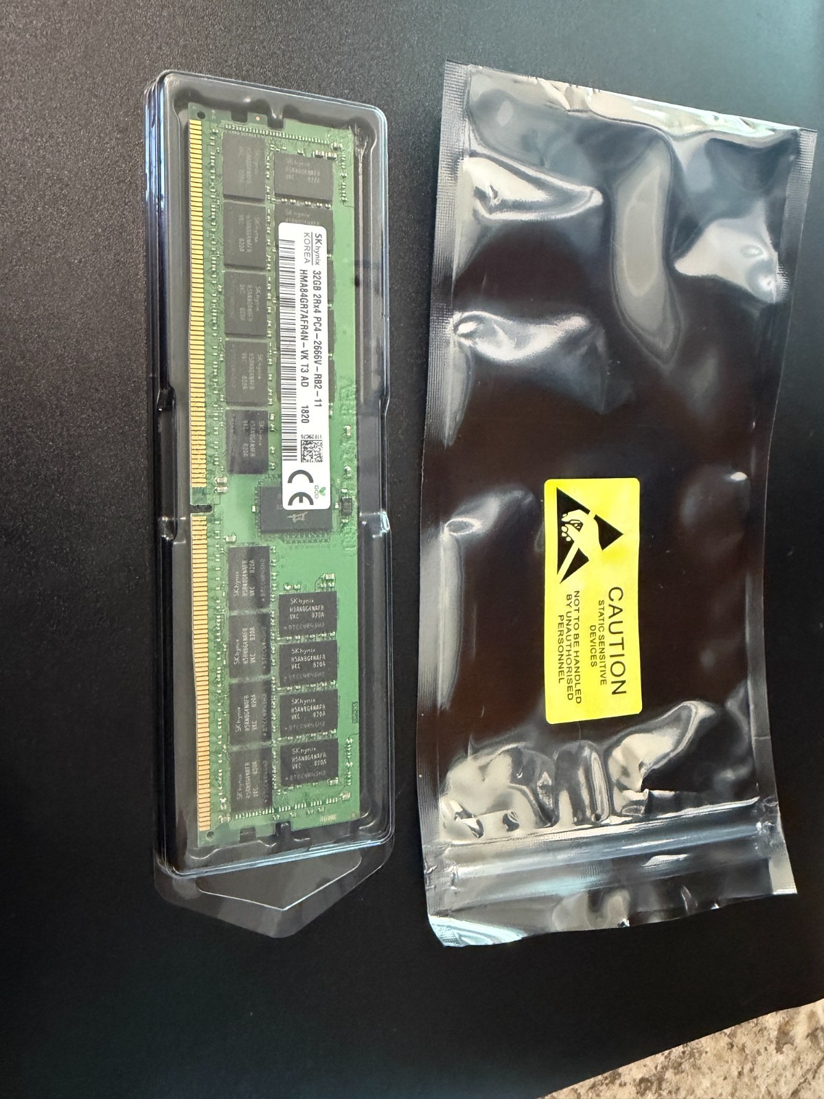 SK Hynix 32GB (1x32gb) HMA84GR7AFR4N-VK 2Rx4 DDR4 Server RAM PC4-2666V-RB2-11