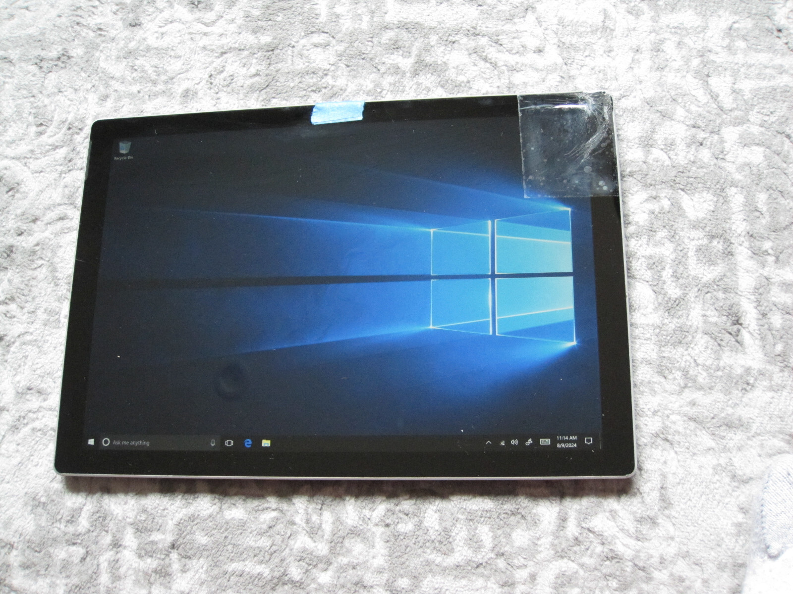 Microsoft Surface Pro Intel 12.3″ (256GB SSD, Core i5-7300U, Parts or Repair