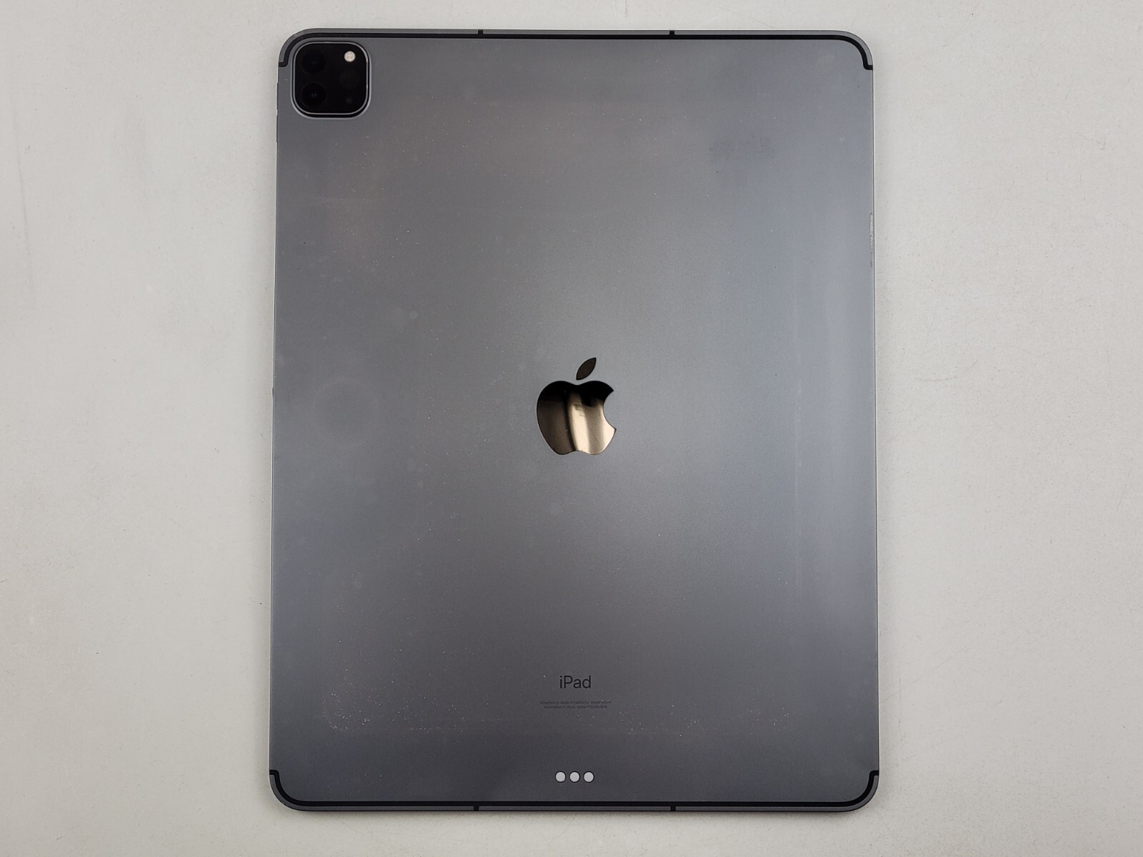 Apple iPad Pro 12.9-inch (5th Gen.) (A2379) 128GB, Wi-Fi + 5G (Unlocked) -*READ*