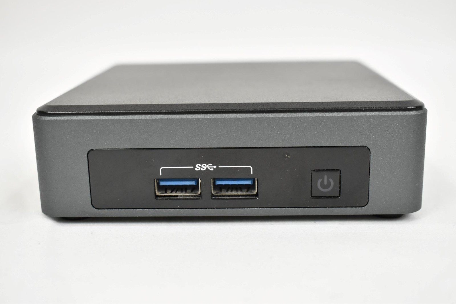 Intel NUC7i7DNK Micro Desktop PC i7-8650U 1.9GHz 16GB 250GB SSD No OS
