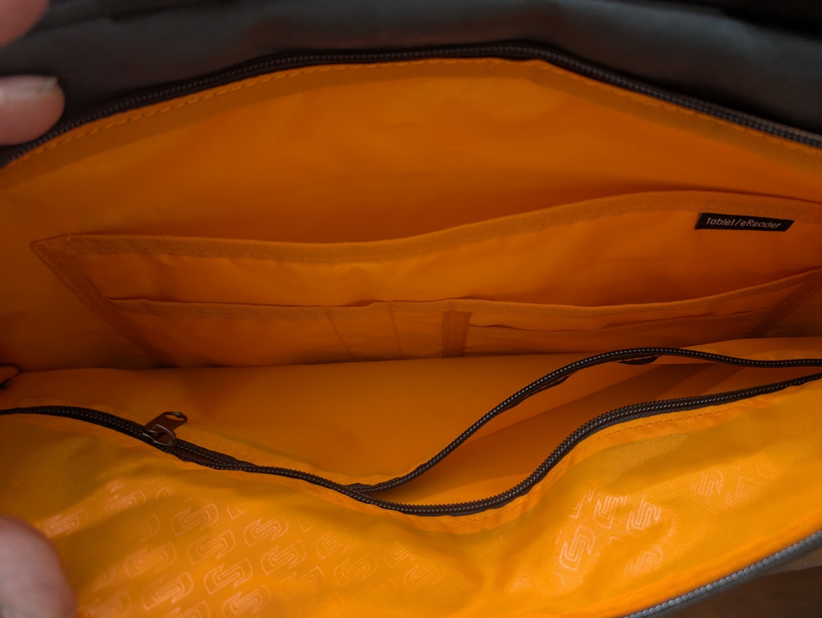 Solo Laptop Briefcase Black Orange Messenger Bag Travel Work Case