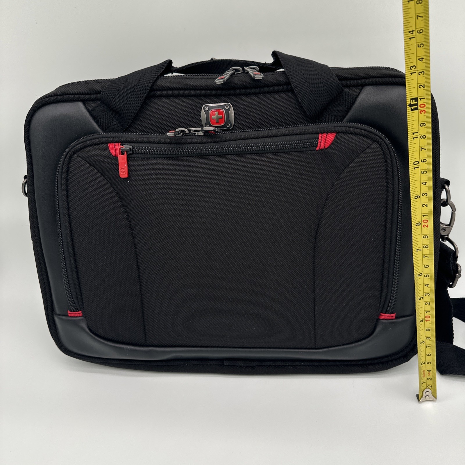 SwissGear 17 Inch Laptop Bag The Highwire Business Gear with Shoulder Strap