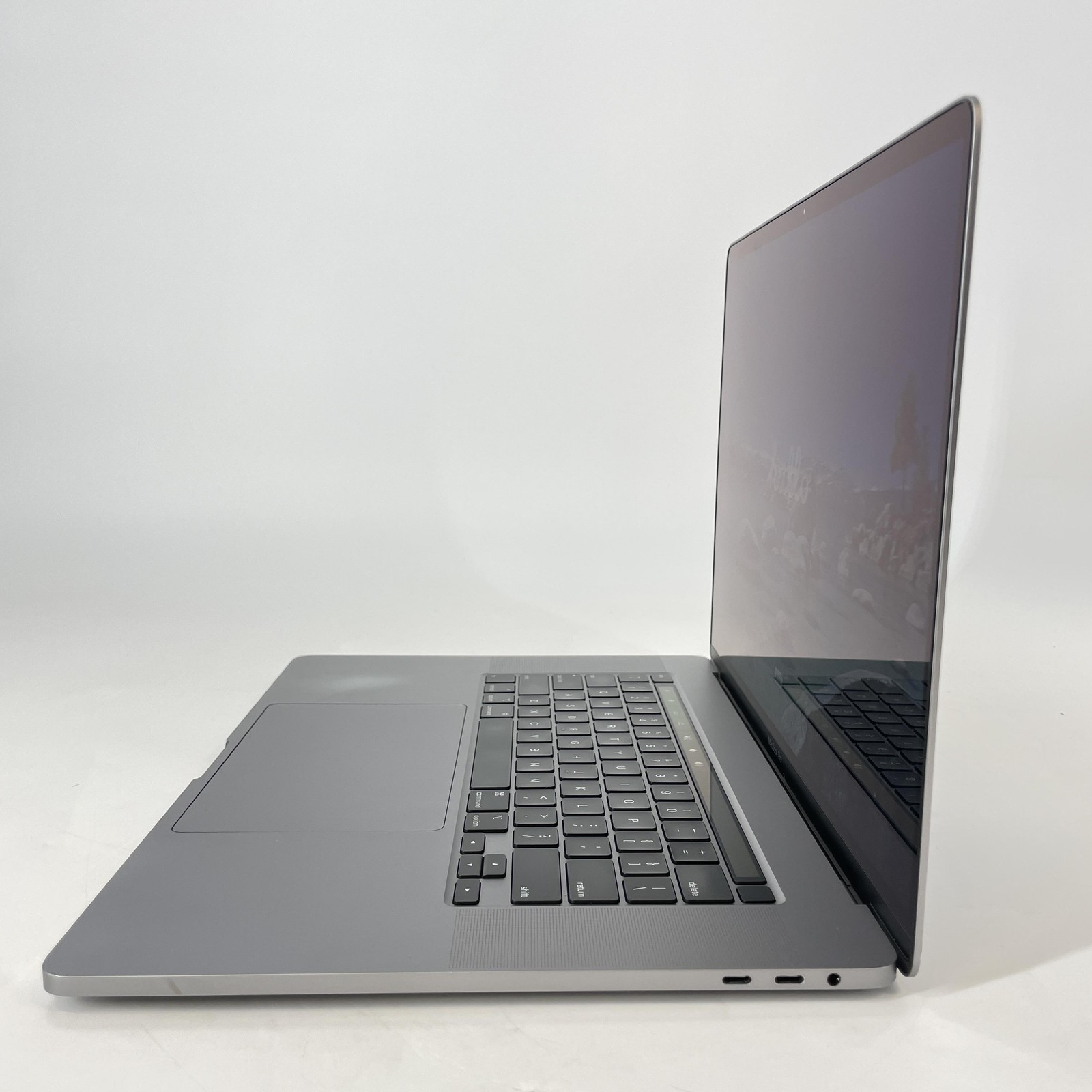 MacBook Pro 16 Touch Bar Silver 2019 2.4GHz i9 32GB 1TB SSD AMD Radeon Pro 5500M