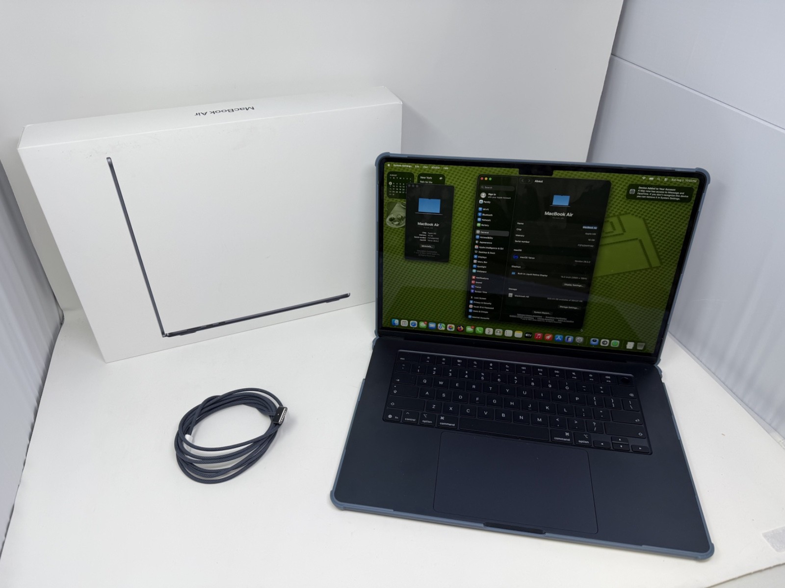 2026 Apple MacBook Air 15-inch M5 Chip 16GB RAM 1TB SSD Midnight – Excellent