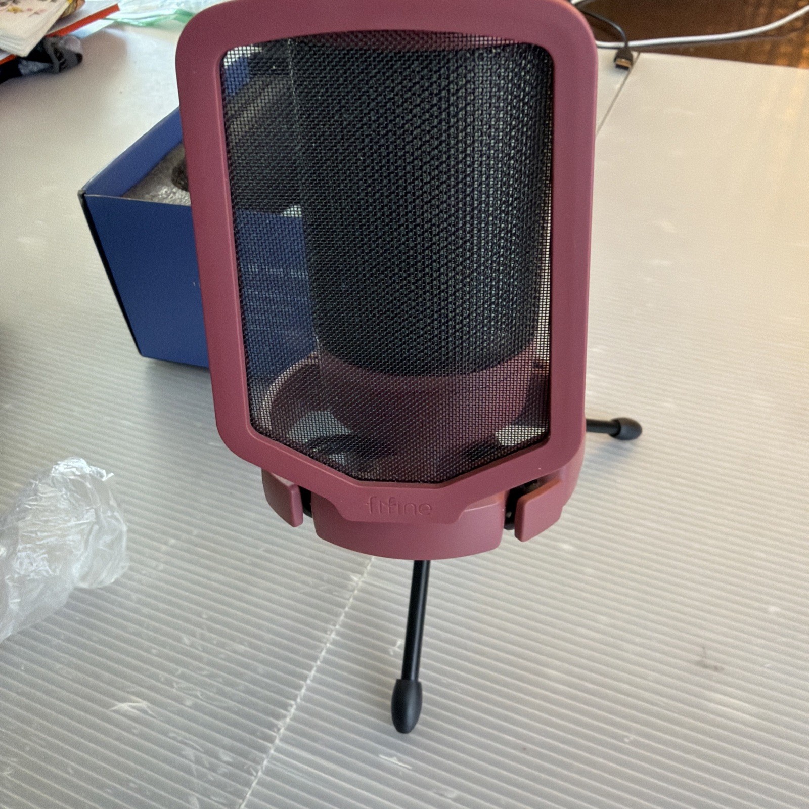 FIFINE Ampligame USB Microphone Gaming Streaming A6V, Red Box Damage