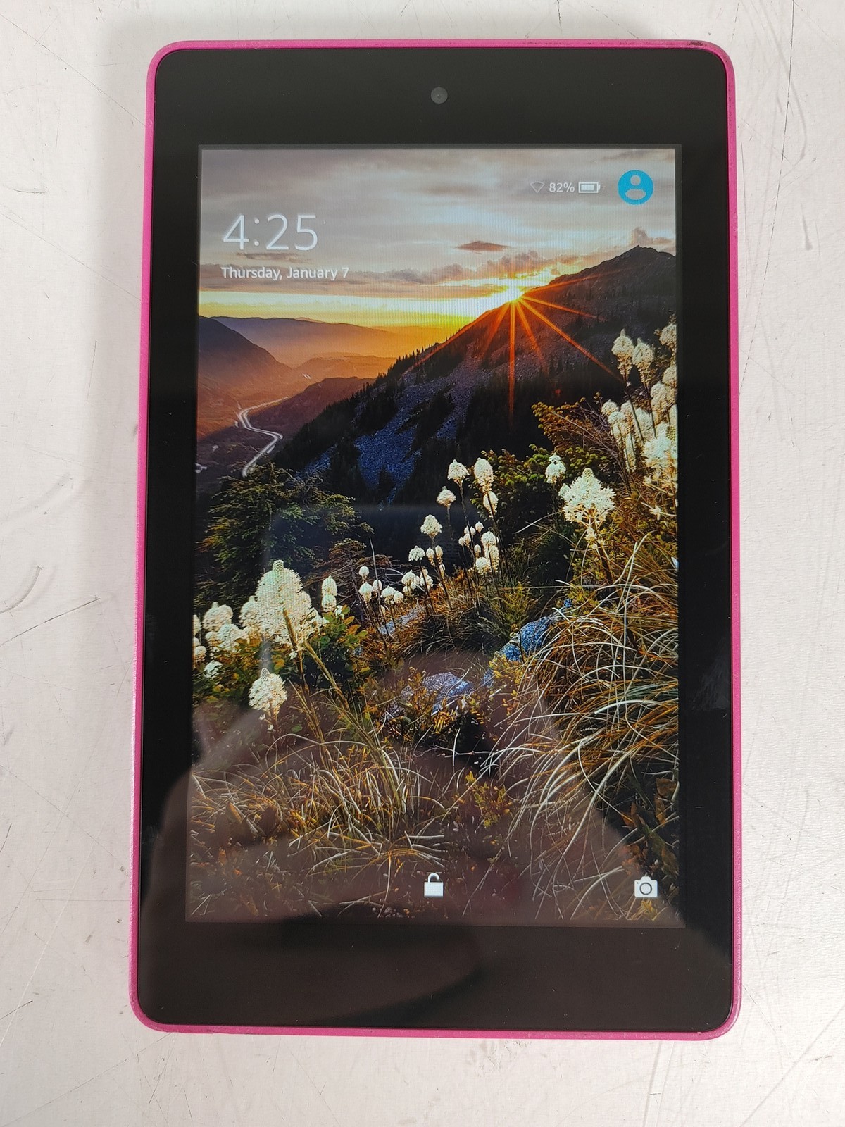 Amazon Fire HD 6 (4th Generation) PW98VM 8 GB Fire OS (WiFi Only)