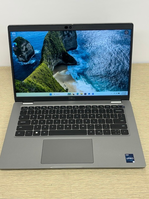 Dell Latitude 5430 14″ FHD Laptop 2023 Intel Core i5-1245U 16GB 512GB Win11P