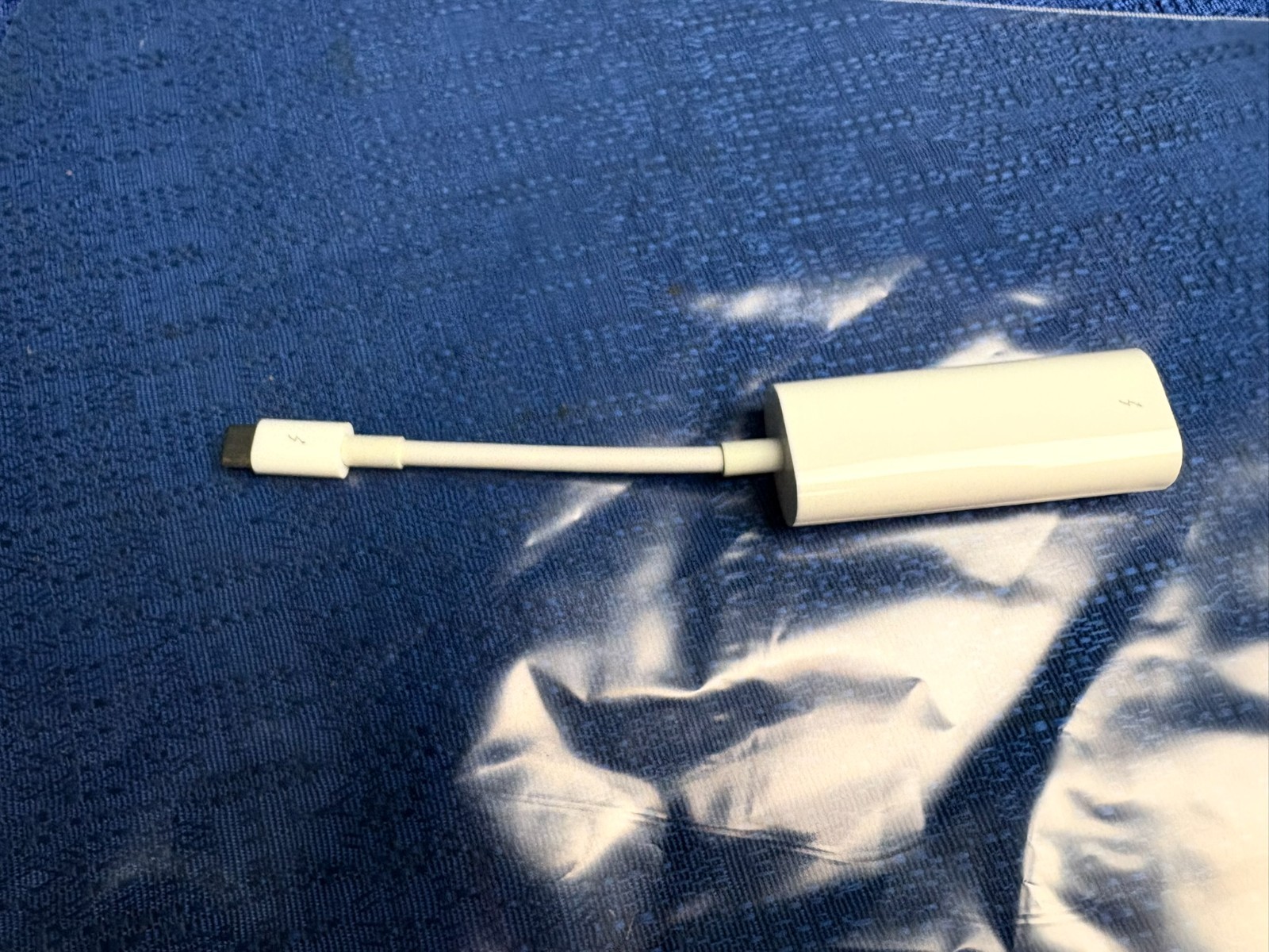 Apple Thunderbolt 3 USB-C to Thunderbolt 2 Adapter A1790 MMEL2AM/A Genuine OEM